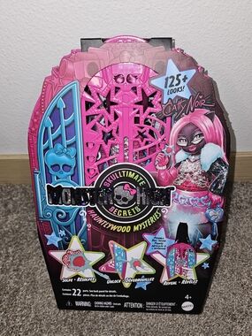Monster High Skullltimates Secrets Hauntlywood Mysteries Playset - Hot Pink